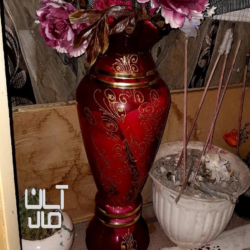 گلدان بزرگ زرشکی طلا کوب