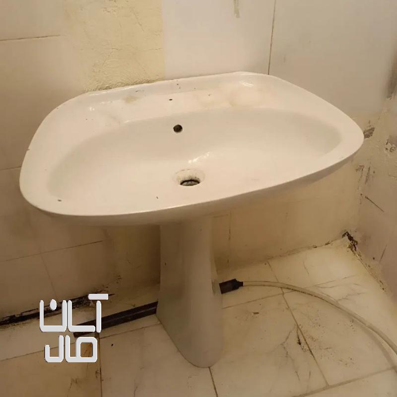 روشویی پایه دار