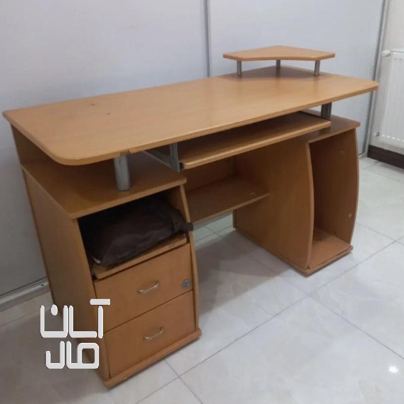میز کامپیوتر