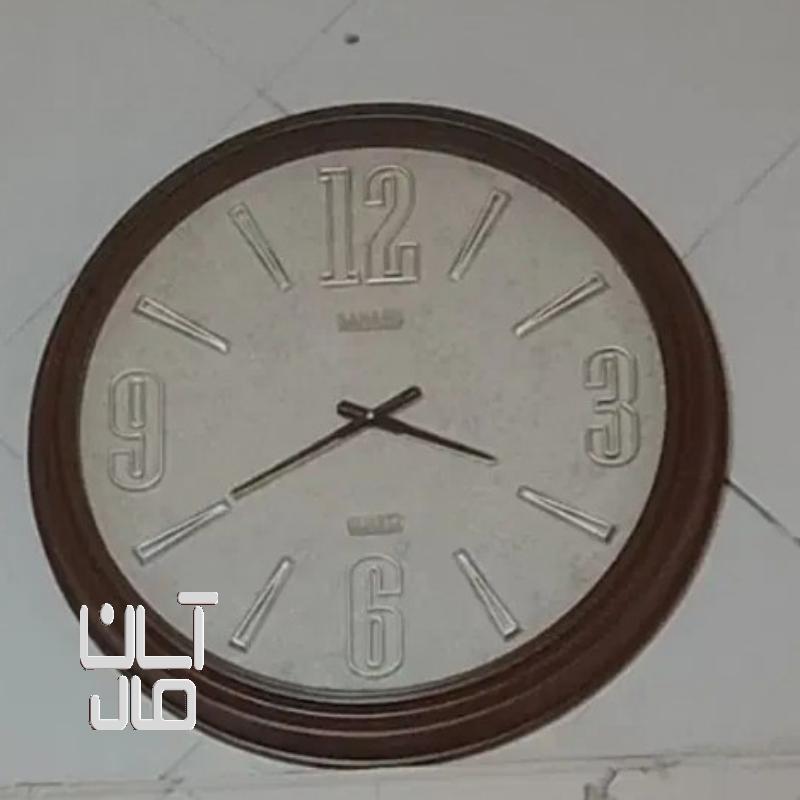 ساعت دیواری