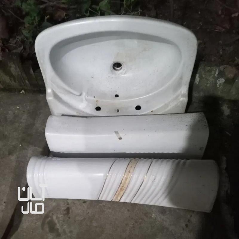 روشویی پایه دار