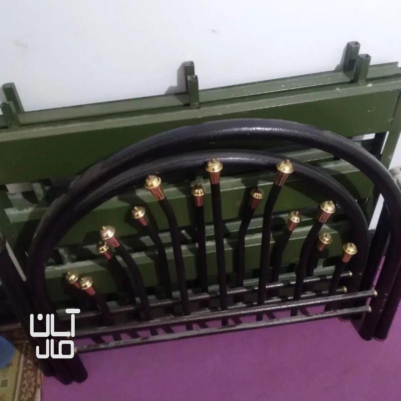 تخت یکنفره فلزی