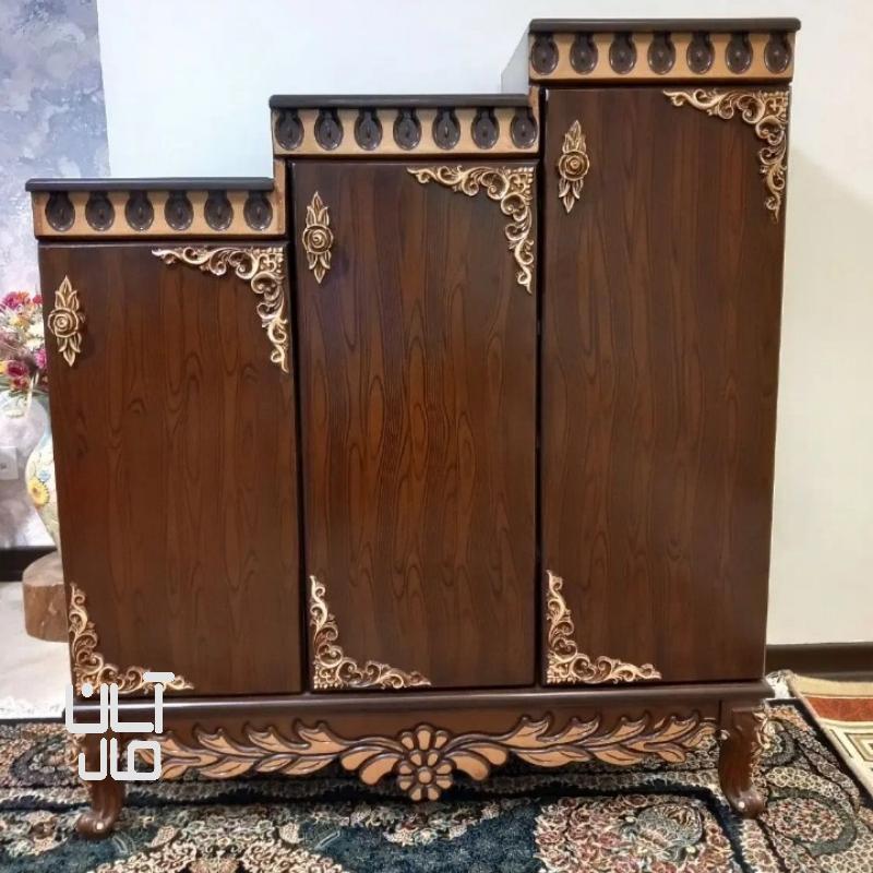 جاکفشی سه طبقه