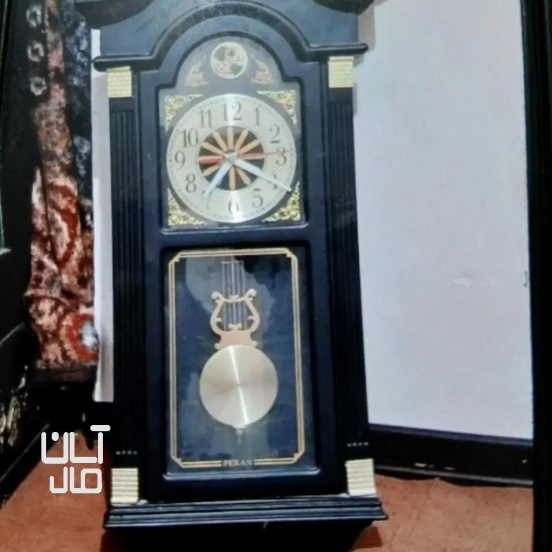 ساعت دیواری