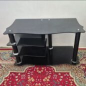 میز تلویزیون شیشه ای