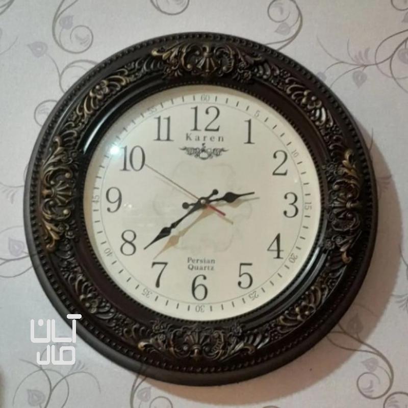 ساعت دیواری