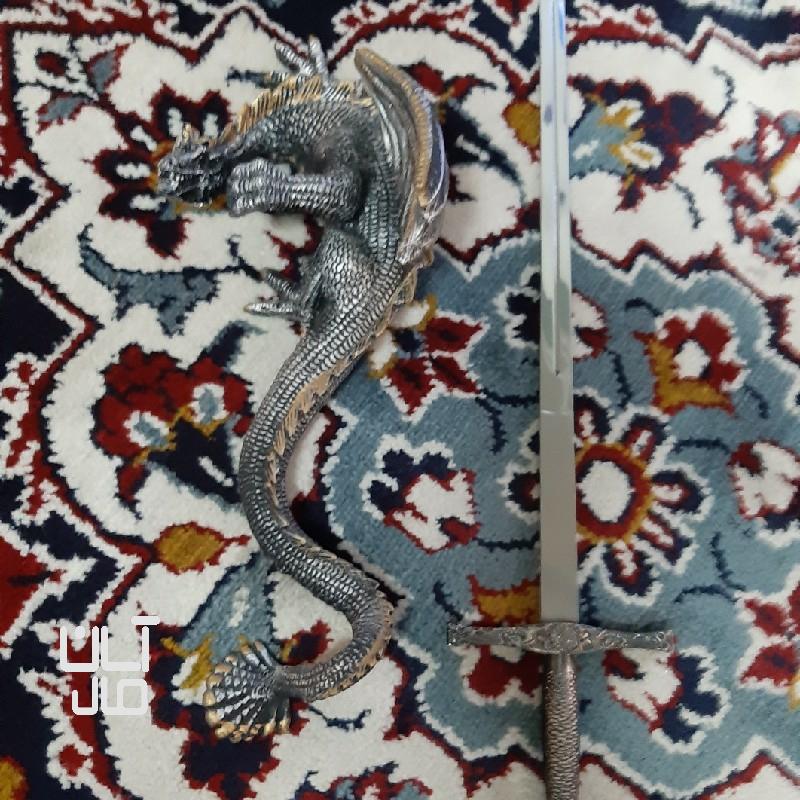 مجسمه نو تمیز