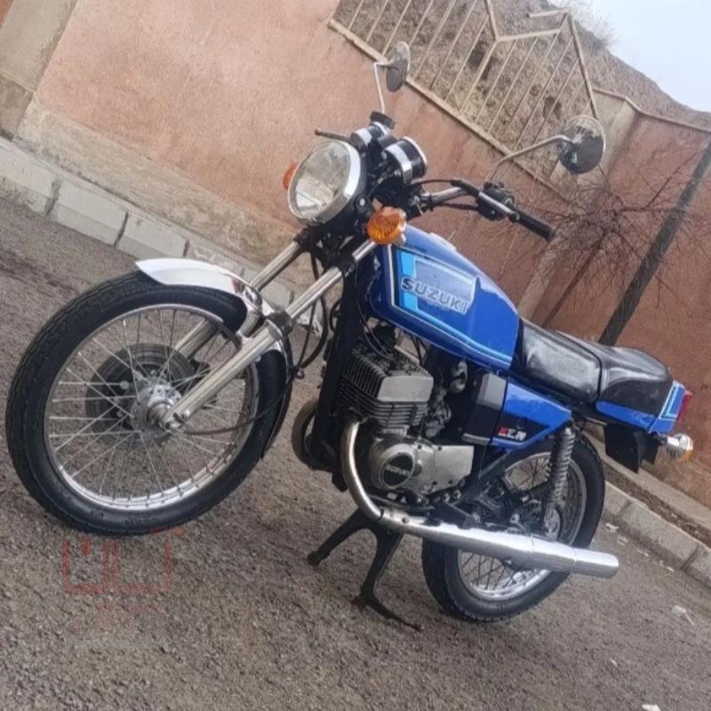 موتور سیکلت سوزوکی