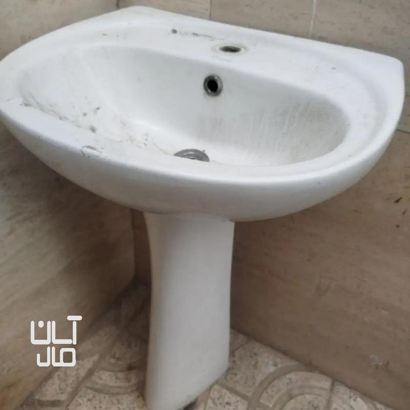 روشویی پایه دار